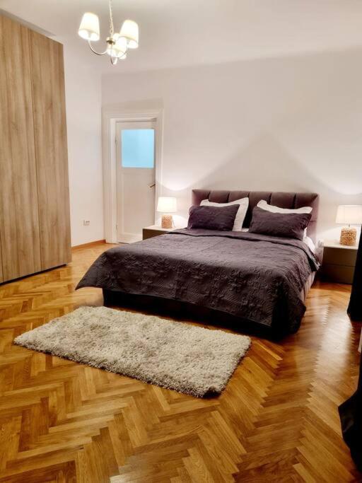 Cozy Apartment Near City Center บูคาเรสต์ ภายนอก รูปภาพ